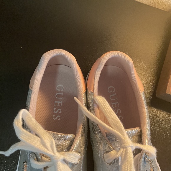 Women's Loven Casual Sneakers By Guess - Picture 6 of 8